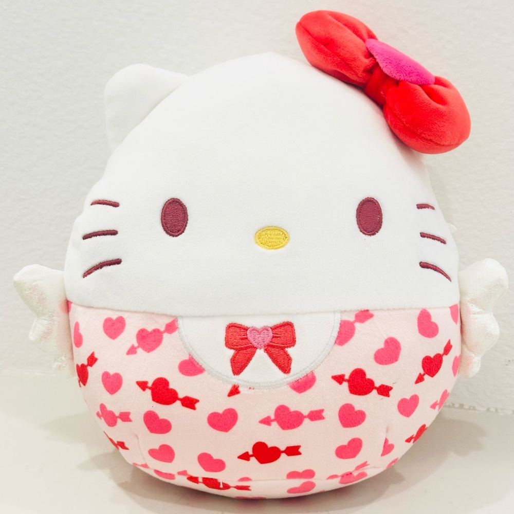 Hello Kitty Squishmallow